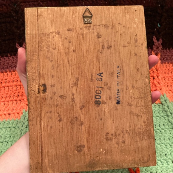 Vintage Italian Florentine Group of Women Wall Decor Plaque - Picture 7 of 12